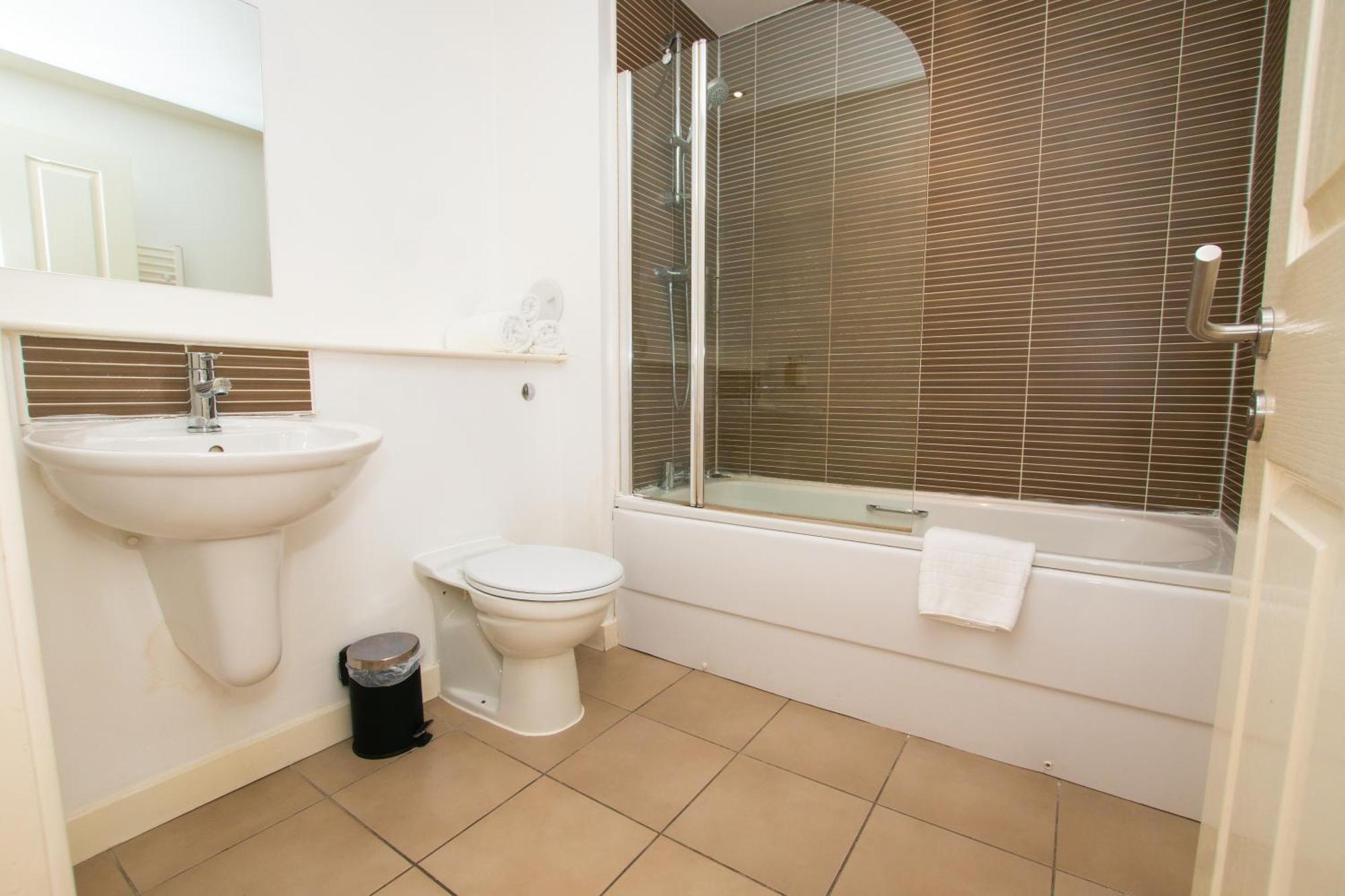 אדינבורו Blue Harbour Apartments מראה חיצוני תמונה